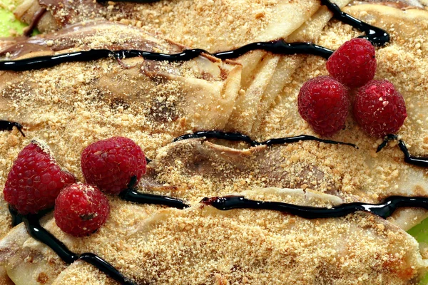 Crepes with raspberry and chocolate cream food background — Stock Photo, Image