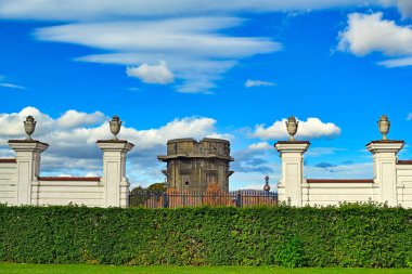 Uçak savar kulesi, Flakturm Augarten, Viyana, Avusturya, sonbahar sezonu 