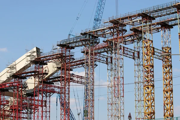 Konstruktion webbplats nya bron båge — Stockfoto