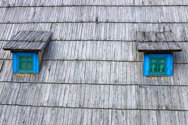 kulübe ahşap çatı ile windows detay