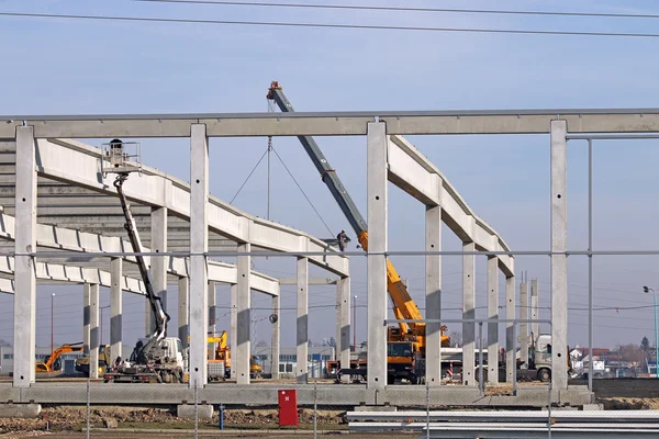 Obra Nueva Fábrica Con Trabajadores Maquinaria —  Fotos de Stock