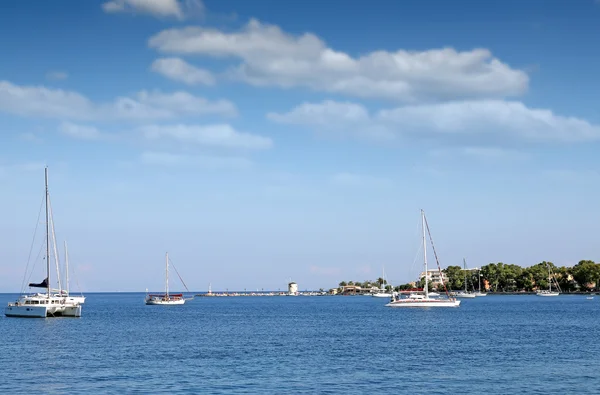 Iates e barcos Ilha de Corfu — Fotografia de Stock