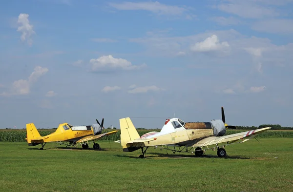 Crop duster samolotów na lotnisku — Zdjęcie stockowe