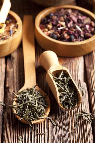 Mezcla de hojas de té secas — Foto de Stock
