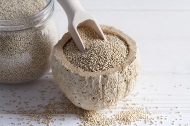 Kasede beyaz quinoa