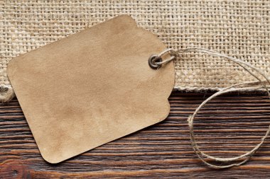 Kağıt etiket, odun ve Jüt Kumaş