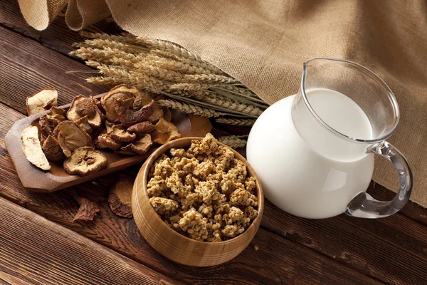 Alimentos saudáveis para o pequeno-almoço - cereais — Fotografia de Stock