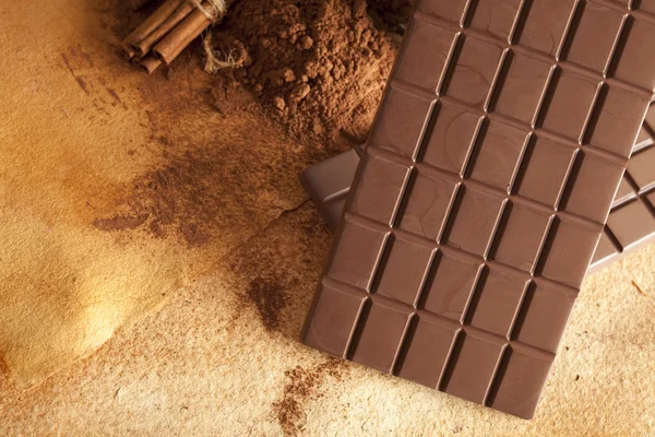 Chocolate, cacau e canela — Fotografia de Stock