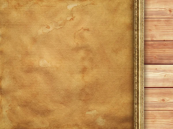 Pogniecione papier czerpany na tle ściany drewniane — Zdjęcie stockowe