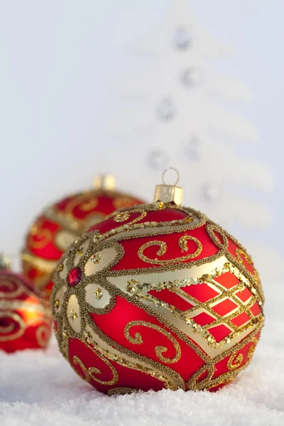 Rote Christbaumkugeln — Stockfoto