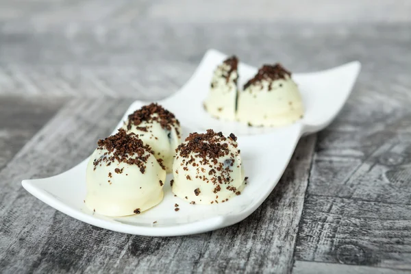 Truffes au chocolat blanc - Bonbons faits maison — Photo