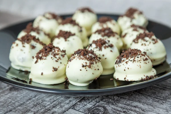 Trufas de chocolate blanco - Caramelo casero — Foto de Stock