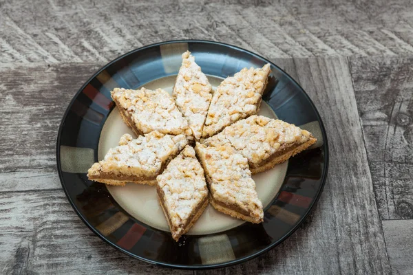 Hemgjord valnöt Dessert med socker — Stockfoto