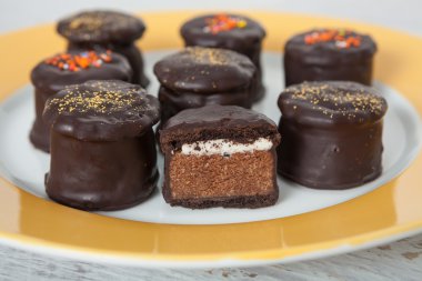 Tepesi ile çikolata şeker