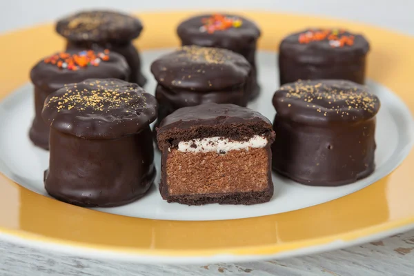 Tepesi ile çikolata şeker