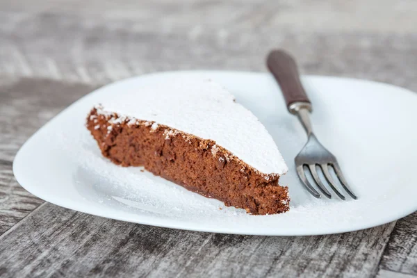 Tranche de gâteau au chocolat sucré — Photo