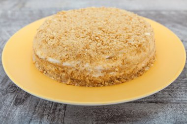 Reçel ile sarı yoğurt kek