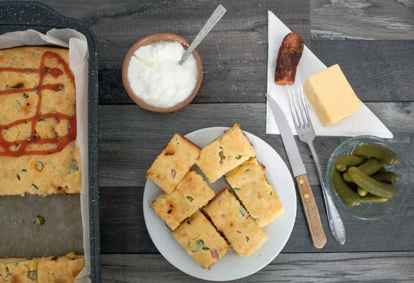 Homemade Pie with Cheese Sausage and Vegetables — Stock Photo, Image