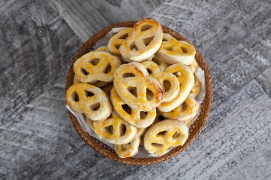 Tatlı ev yapımı simit