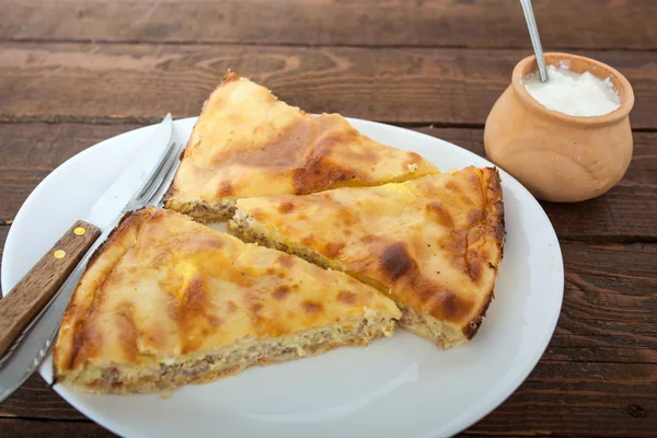 ev yapımı etli börek