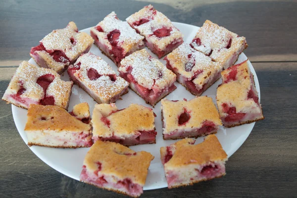 Gâteau aux fraises — Photo