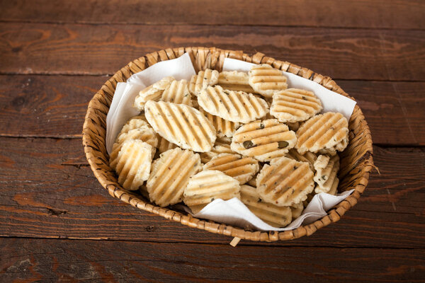 Соленые закуски домашнего приготовления
