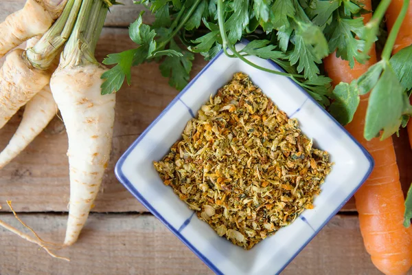 Mezcla de verduras frescas caseras - Mezcla de especias —  Fotos de Stock