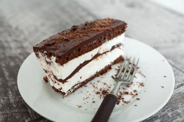 Pedazo de pastel de chocolate — Foto de Stock