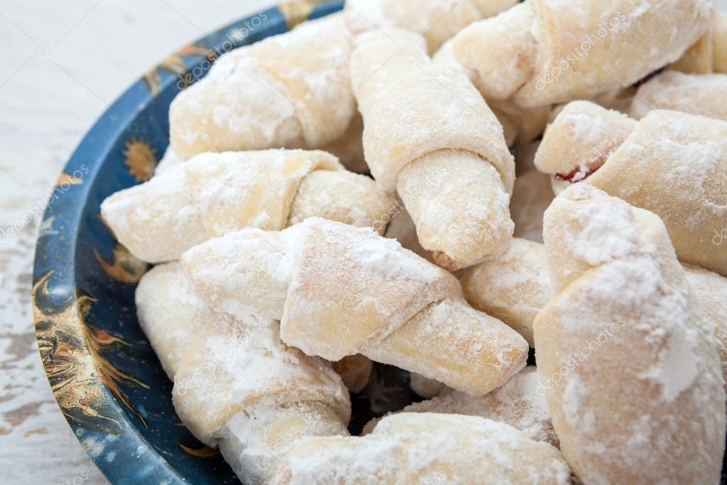 печенье сигареты с орехами. сигаретки с повидлом. печенье рогалики с мармеладом. азербайджанские сладости мутаки. трубочки с орехами.