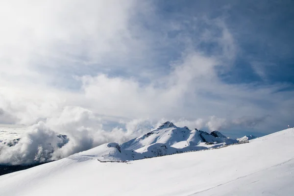 Sciare sulla pista del crinale Aibga — Foto Stock