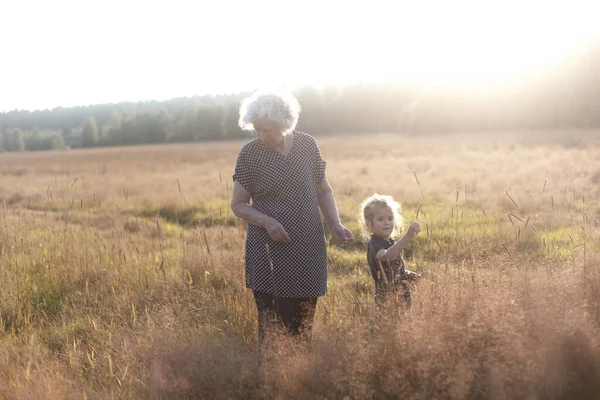 손녀와 할머니 — 스톡 사진
