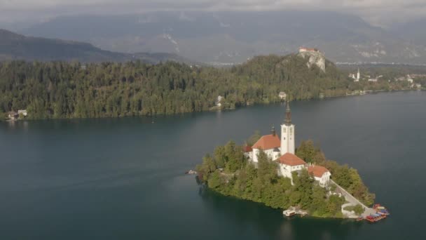 Lago Bled Ilha Igreja Assunção Maria Imagens Aéreas Belo Dia — Vídeo de Stock