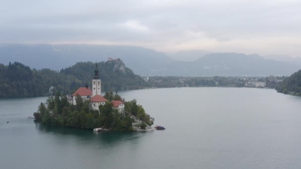 Lago Bled Ilha Igreja Assunção Maria Imagens Aéreas Belo Dia — Vídeo de Stock