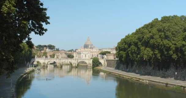 Rome Skyline Peter Basiliek Vaticaanstad Gezien Vanaf Tiber Rivier Dag — Stockvideo