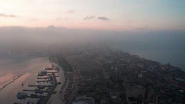 Taranto, İtalya 'nın havadan görünüşü - Puglia