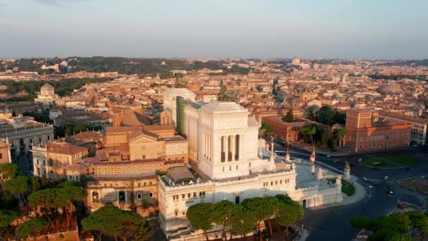 Luchtfoto Van Vittoriano Beroemde Bezienswaardigheid Rome Italië — Stockvideo