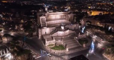 Vittoriano 'nun havadan görünüşü, İtalya, Roma' nın ünlü simgesi.