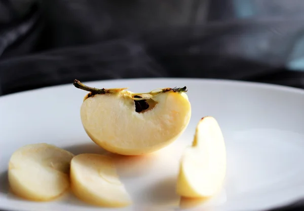 Кусочек яблока — стоковое фото