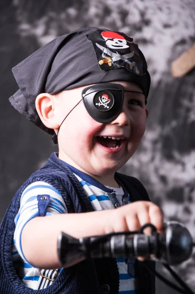 Пиратский мальчик — стоковое фото