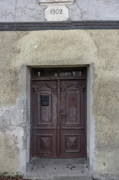 Die zerstörte Tür — Stockfoto