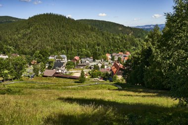 Karpacz, Lower Silesia, Polonya 6 Temmuz 2021 Karpacz kasabası ve Karpatka tepesinde