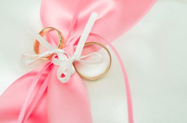 Evlilik yüzükleri.