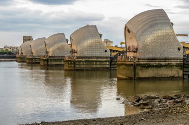 Thames bariyer