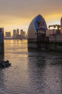 Thames bariyer