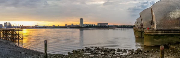 Thames barrier — Stock Photo, Image