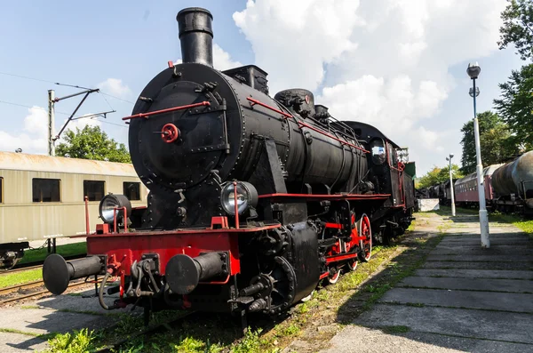 Velha locomotiva a vapor — Fotografia de Stock