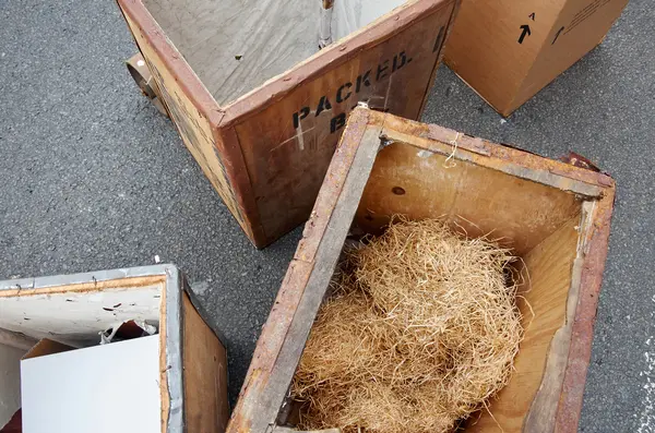 The empty boxes — Stock Photo, Image