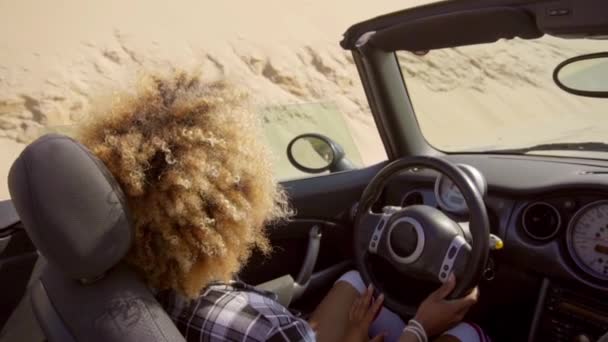 Woman driving cabriolet — Stock Video