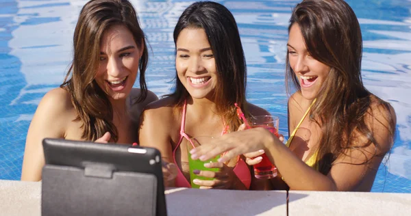 Women having fun taking selfies — Stock Fotó