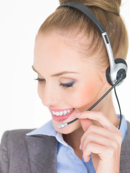 Close-up van vrouwelijke Customer Service Operator op wit — Stockfoto